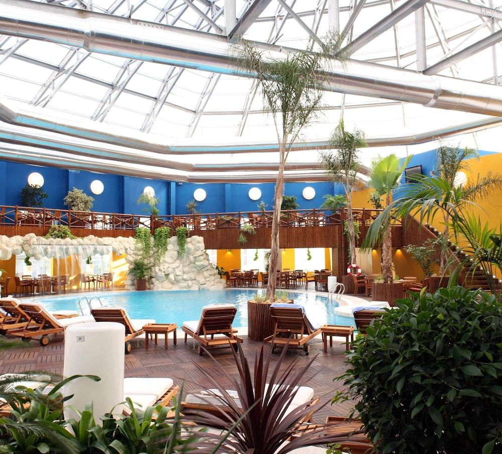 Hotel Farah Casablanca Exterior foto The interior of the thermal spa