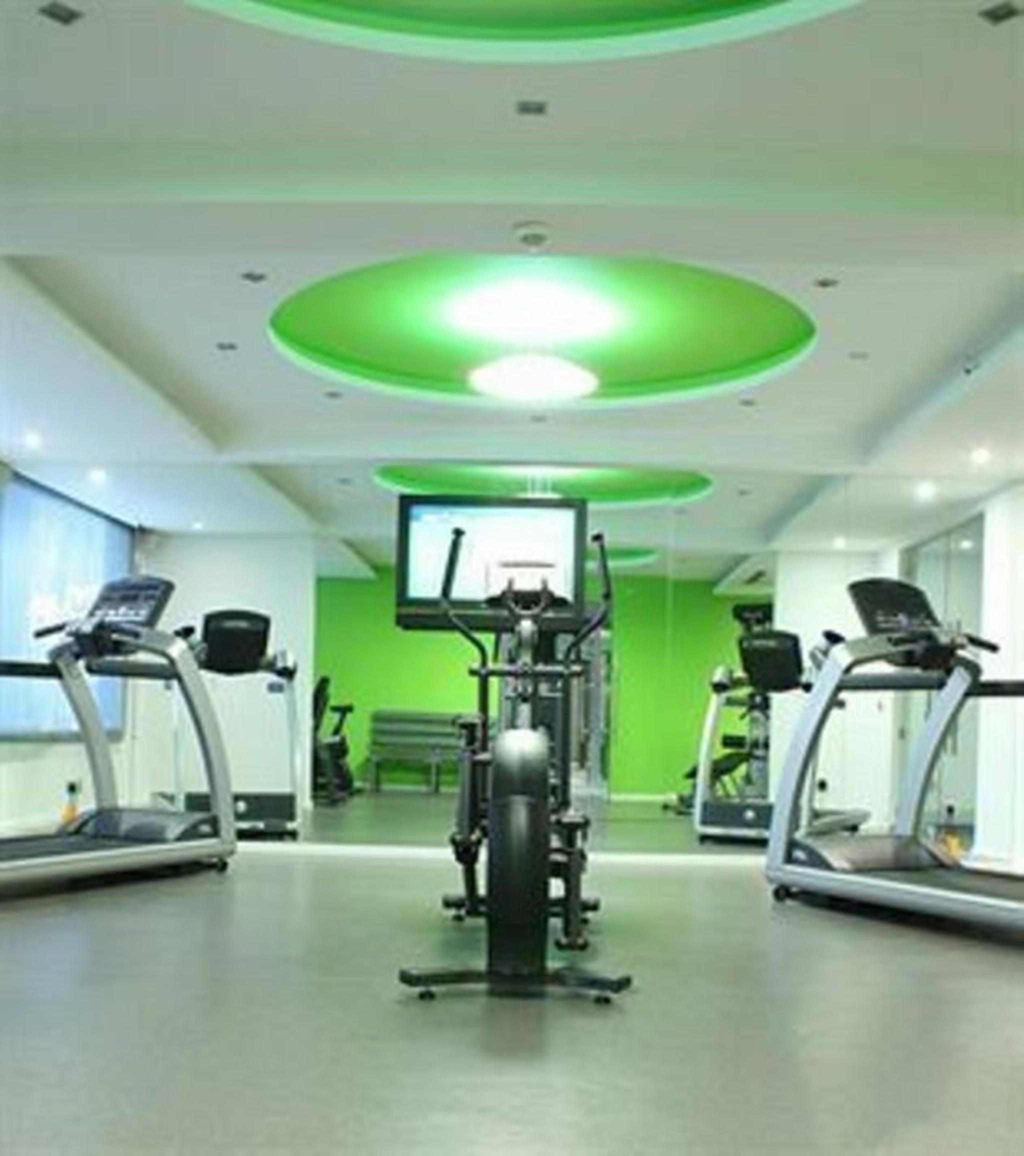 Hotel Farah Casablanca Exterior foto The gym at the hotel