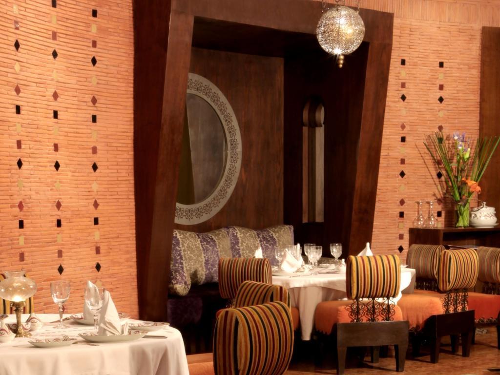 Hotel Farah Casablanca Exterior foto The restaurant