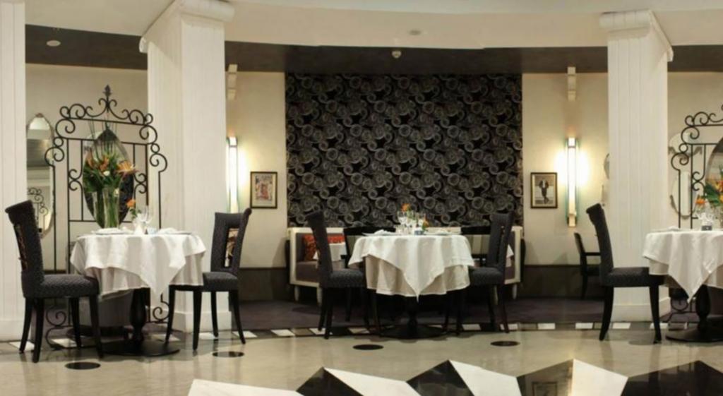 Hotel Farah Casablanca Exterior foto Restaurant